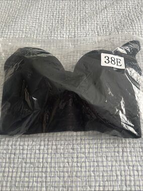 NWOT, ‘My Comfy Blouse’ Black underwire bra. Size 38E.